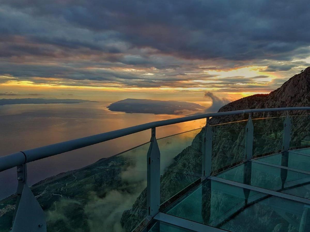 Luxury Xxl Apartment Makarska Exterior photo